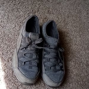 3 for $10 Sketchers Air cooled memory foam Sz 9